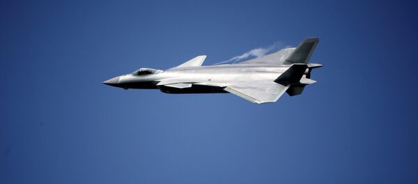 Caça chinês Chengdu J-20 - Sputnik Brasil