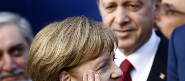 Bundeskanzlerin Angela Merkel und der türkische Präsident Recep Tayyip Erdogan Bundeskanzlerin Angela Merkel und der türkische Präsident Recep Tayyip Erdogan - Sputnik Brasil