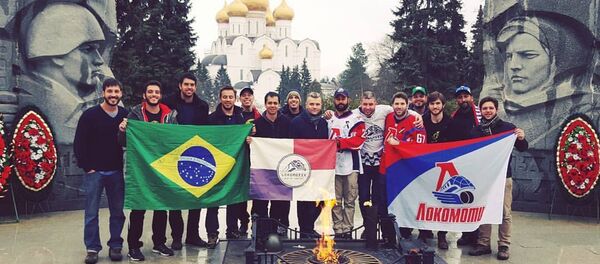 Jogadores do Lokomotiv Rio foram à Rússia a convite do fã-clube do Lokomotiv Yaroslavl - Sputnik Brasil