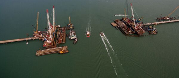 Ponte da Crimeia em construção - Sputnik Brasil