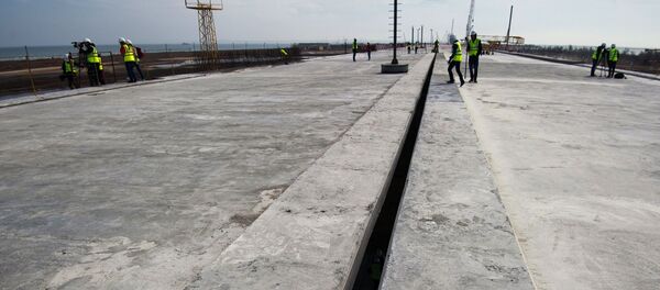 Ponte da Crimeia em construção Ponte da Crimeia em construção - Sputnik Brasil