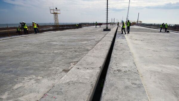 Ponte da Crimeia em construção - Sputnik Brasil