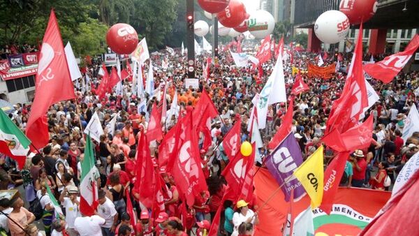 Manifestação contra proposta de mudança na Previdência na Avenida Paulista, São Paulo - Sputnik Brasil