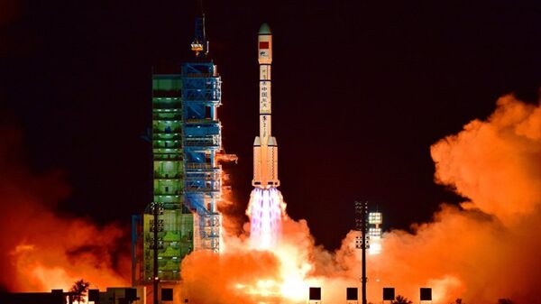 Lançamento de foguete Longa Marcha 2F do Centro de Lançamento de Satélite de Jiuquan, China, 15 de setembro de 2016 - Sputnik Brasil