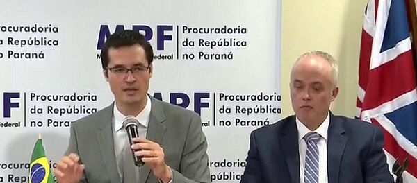 Deltan Dallagnol e Carlos Lima alertam para o futuro da Lava Jato Deltan Dallagnol e Carlos Lima alertam para o futuro da Lava Jato - Sputnik Brasil