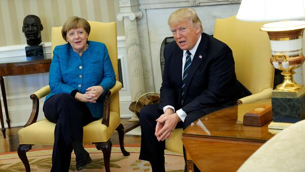 Reunião entre o presidente dos EUA, Donald Trump, e a chanceler alemã, Angela Merkel, em 17 de março de 2017. - Sputnik Brasil