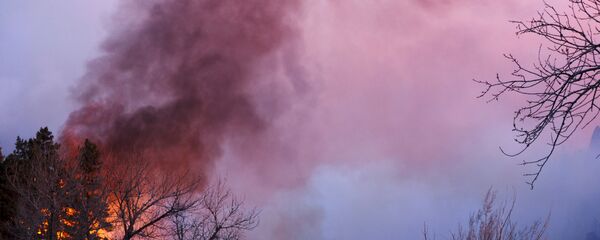 Incêndio atinge floresta nas montanhas de Boulder, Colorado, EUA - Sputnik Brasil