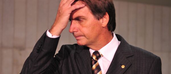 O deputado Jair Bolsonaro fala à imprensa sobre o requerimento que fez ao Conselho de Ética e Decoro Parlamentar pedindo sua convocação para prestar esclarecimentos sobre as declarações que fez em um programa de TV - Sputnik Brasil
