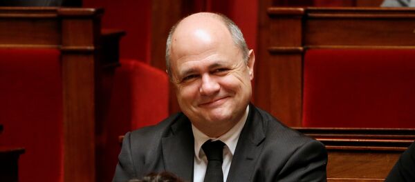 Bruno Le Roux, head of the Socialist group at the National Assembly, attends the start of a parliament debate on a constitutional reform bill that addresses the nationality question and would also make it easier to decree a state of emergency, at the National Assembly in Paris, France, February 5, 2016. - Sputnik Brasil