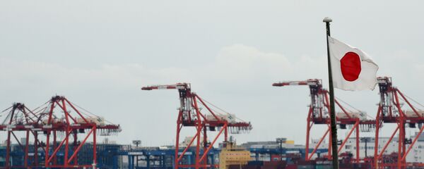 Bandeira japonesa no porto de Tóquio - Sputnik Brasil