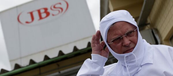 O ministro da Agricultura do Brasil Blairo Maggi durante visita técnica à JBS SA, na cidade de Lapa, Paraná, em meio a acusações da Operação Carne Fraca. - Sputnik Brasil