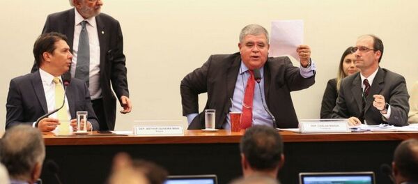 Comissão Especial da Reforma da Previdência na Câmara durante audiência para esclarecer a proposta Comissão Especial da Reforma da Previdência na Câmara durante audiência para esclarecer a proposta - Sputnik Brasil