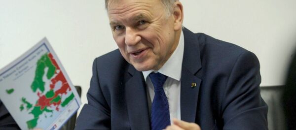 Andriukaitis disse que quer ajudar o Brasil a recuperar a confiança da carne no mercado internacional - Sputnik Brasil