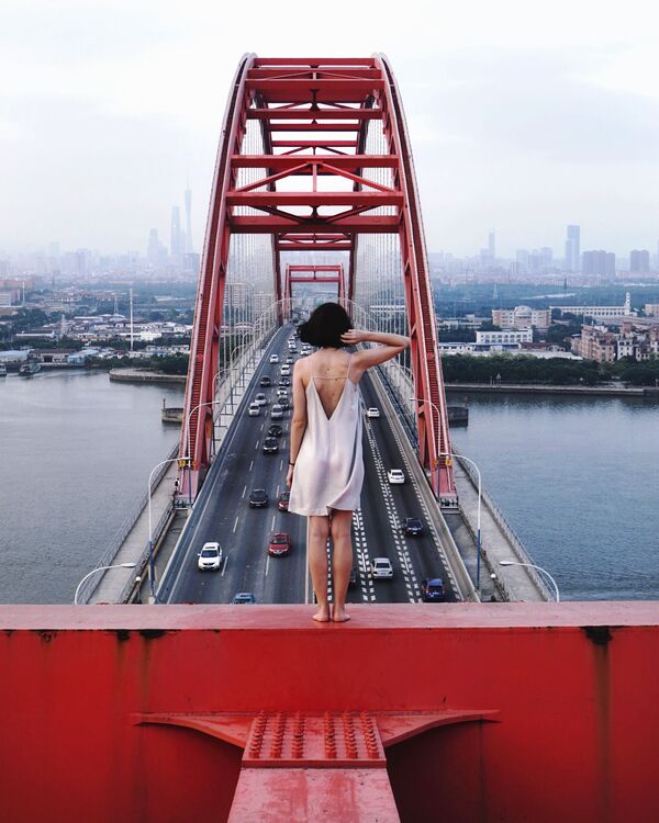 Foto tirada na Ponte de Xinguang em Guangzhou, uma ponte em arco de 428 metros num um único vão, que é um dos vãos mais longos no mundo - Sputnik Brasil