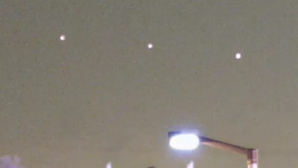 Misteriosos objetos luminosos no céu de Las Vegas - Sputnik Brasil