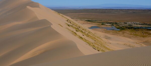 Deserto de Gobi, ao norte da República Popular da China - Sputnik Brasil