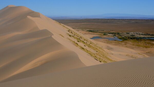 Deserto de Gobi, ao norte da República Popular da China - Sputnik Brasil
