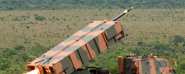 Lançamento do foguete Astros II - Sputnik Brasil