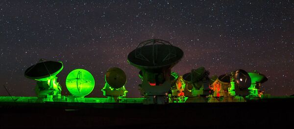 Maior radiotelescópio do mundo – observatório espacial do ALMA (Atacama Large Millimeter Array), Chile - Sputnik Brasil