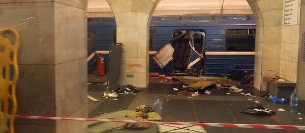 Trem do metrô de São Petersburgo danificado pelo ataque de 3 de abril de 2017 - Sputnik Brasil