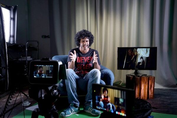 Gerson descrevendo mais um filme de terror para os fãs do canal 'O Terror na Tela'. - Sputnik Brasil