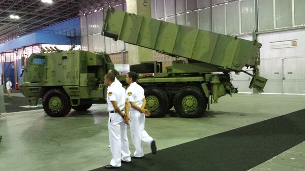 Viatura Lançadora Múltipla Universal (LMU), da Avibras - Sputnik Brasil