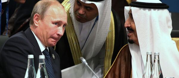Vladimir Putin e Salman bin Albdulaziz Al Saud, em Brisbane, na Australia. - Sputnik Brasil