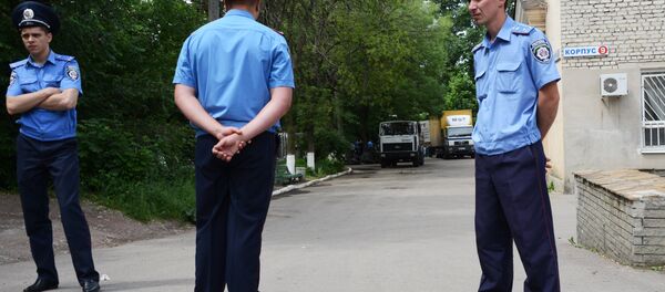 Policiais ucranianos - Sputnik Brasil