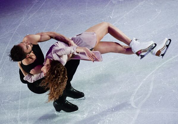 Gabriella Papadakis e Guillaume Cizeron no campeonato mundial de patinação artística no gelo em Helsinque - Sputnik Brasil
