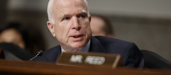 Senador John McCain - Sputnik Brasil