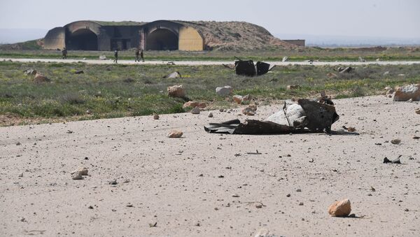 Base aérea de Shayrat, na Síria, após ataque dos EUA - Sputnik Brasil