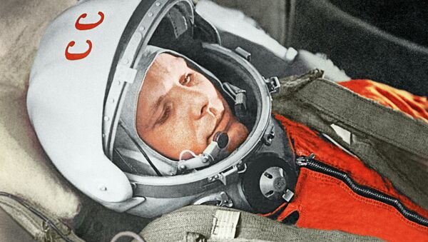 Yuri Gagarin before a space flight aboard the Vostok spacecraft. April 12, 1961 - Sputnik Brasil