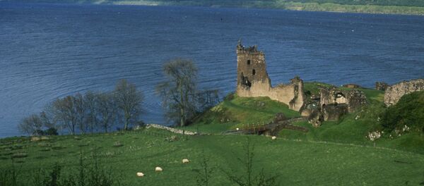 Lago Ness de 32 quilômetros de comprimento – a casa do monstro do Lago Ness, Escócia - Sputnik Brasil