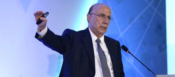 Para o ministro Henrique Meirelles as mudanças que estão sendo negociadas com o Congresso devem garantir a eficiência e o equilíbrio fiscal do país - Sputnik Brasil