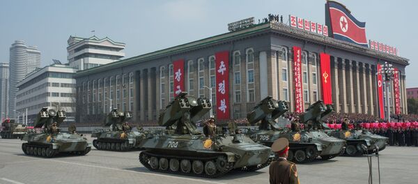 As solenidades dedicadas ao aniversário 105-o do dia de nascimento de Kim Il-sung, Pyongyang, Coreia do Norte As solenidades dedicadas ao aniversário 105-o do dia de nascimento de Kim Il-sung, Pyongyang, Coreia do Norte - Sputnik Brasil