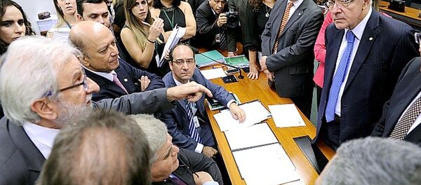 Falta de consenso entre oposição e governistas atrasou o andamento dos trabalhos da comissão da reforma da Previdência na Câmara - Sputnik Brasil