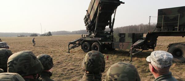 Soldados da Polônia e dos Estados Unidos em exercícios militares conjuntos - Sputnik Brasil