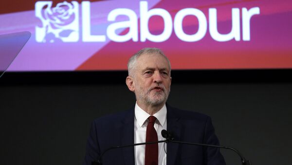 Líder do Partido Trabalhista da oposição, Jeremy Corbyn, fala em Londres sobre o plano para o partido após o voto pelo Brexit (fevereiro, 2017) - Sputnik Brasil