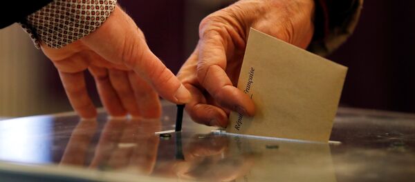 Primeiro turno das eleições presidenciais francesas, seção eleitoral na capital francesa, 23 de abril de 2017 - Sputnik Brasil