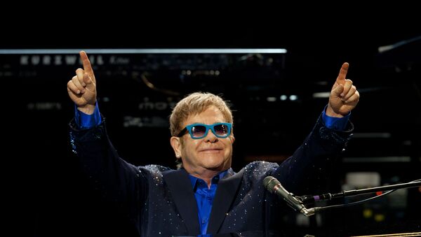 Cantor Elton John (foto de arquivo) - Sputnik Brasil
