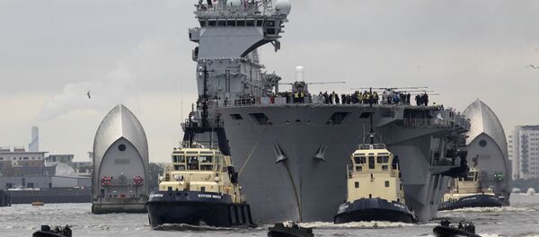 O HMS Ocean, porta-helicópteros e navio de assalto anfíbio que pertencente à Marinha do Reino Unido - Sputnik Brasil