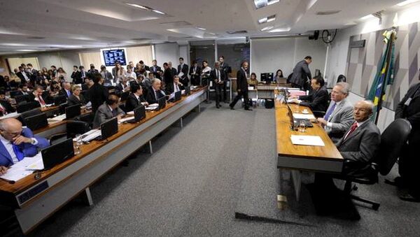 Sessão na CCJ do Senado durante aprovação do projeto que aumenta penas para abuso de autoridade - Sputnik Brasil