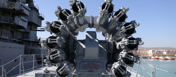 Mísseis Kalibr instalados na fragata Admiral Grigorovich Mísseis Kalibr instalados na fragata Admiral Grigorovich - Sputnik Brasil