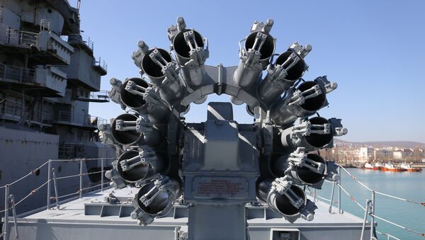 Mísseis Kalibr instalados na fragata Admiral Grigorovich - Sputnik Brasil