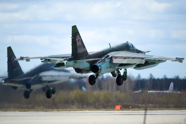 Su-25 no aeroporto militar de Kubinka. - Sputnik Brasil