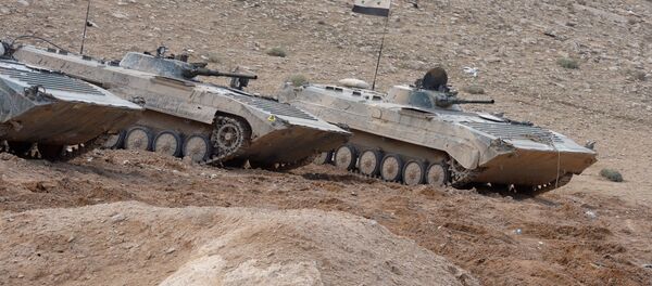 Veículos de combate de infantaria do exército sírio - Sputnik Brasil