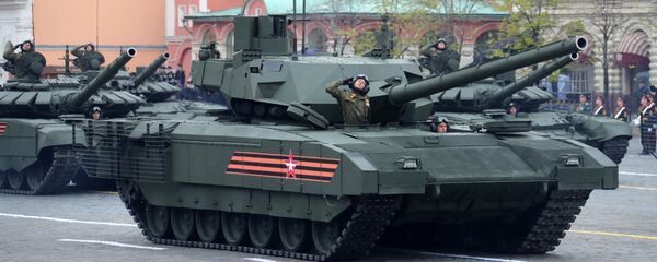 Tanque T-14 Armata na Praça Vermelha de Moscou durante a Parada da Vitória Tanque T-14 Armata na Praça Vermelha de Moscou durante a Parada da Vitória - Sputnik Brasil
