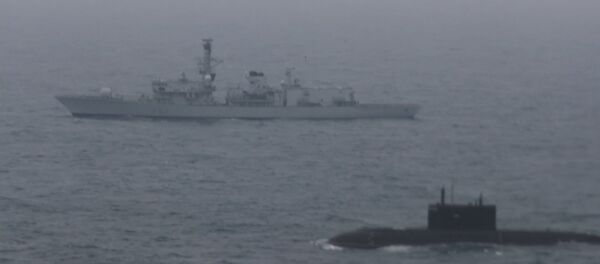 Submarino russo Krasnodar atravessou o canal da Mancha - Sputnik Brasil