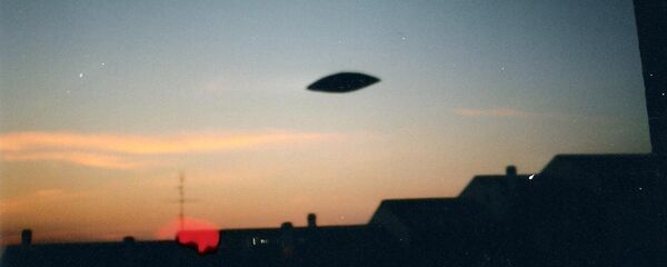 Um OVNI no céu - Sputnik Brasil