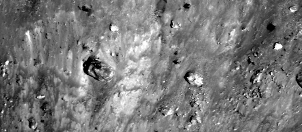 Tanque extraterrestre na superfície da Lua - Sputnik Brasil